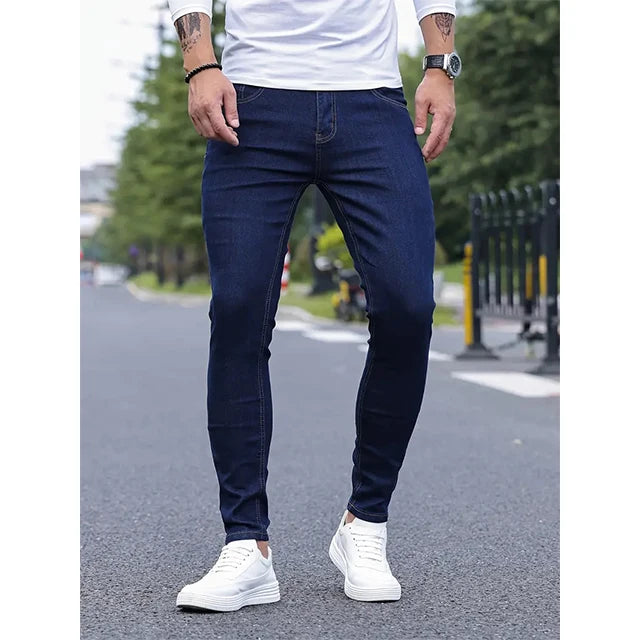 2025 Hommes Classique Avancé crayon Jean Jean Homme Homme Doux Stretch Noir Biker Masculino Denim Pantalon Hommes Solide Pantalon