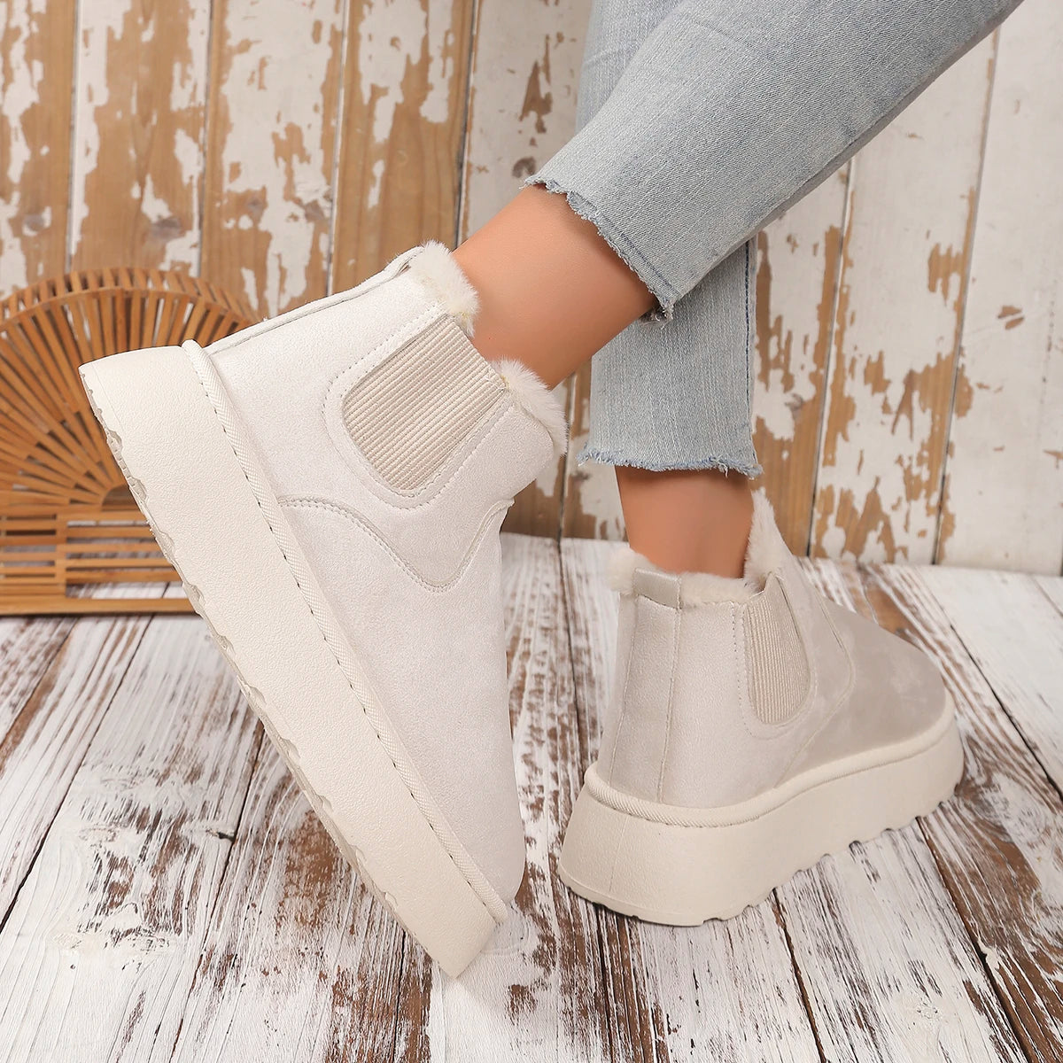 Hiver femmes courtes en peluche chaud bottes de neige chaussures décontractées nouveau daim fourrure Chelsea bottines plates plate-forme dames chaussures Botas - DOGOMET DIGITAL PLUS