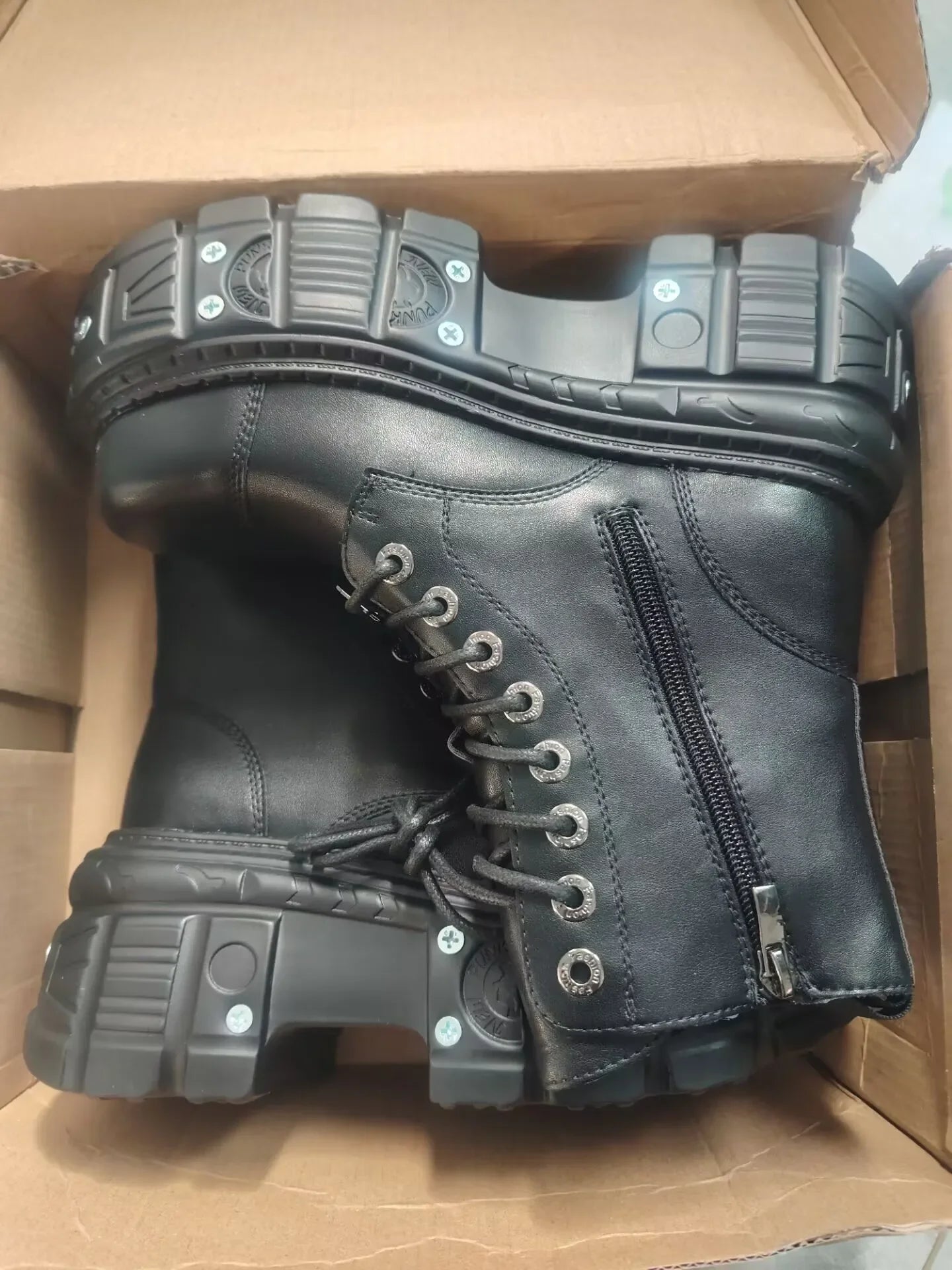 Cuir rehaussé 10 cm à semelles épaisses hommes haut de gamme Style britannique 2025 nouvelles bottes pour hommes à la mode - DOGOMET DIGITAL PLUS