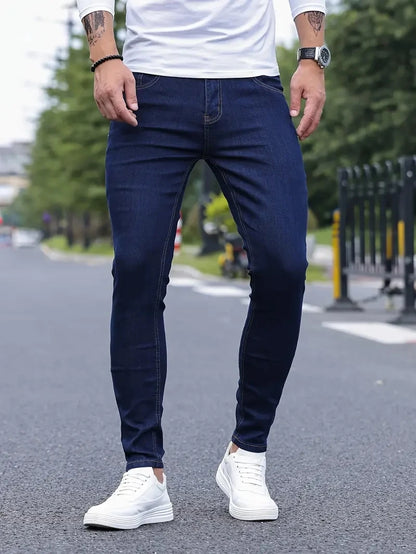 2025 Hommes Classique Avancé crayon Jean Jean Homme Homme Doux Stretch Noir Biker Masculino Denim Pantalon Hommes Solide Pantalon