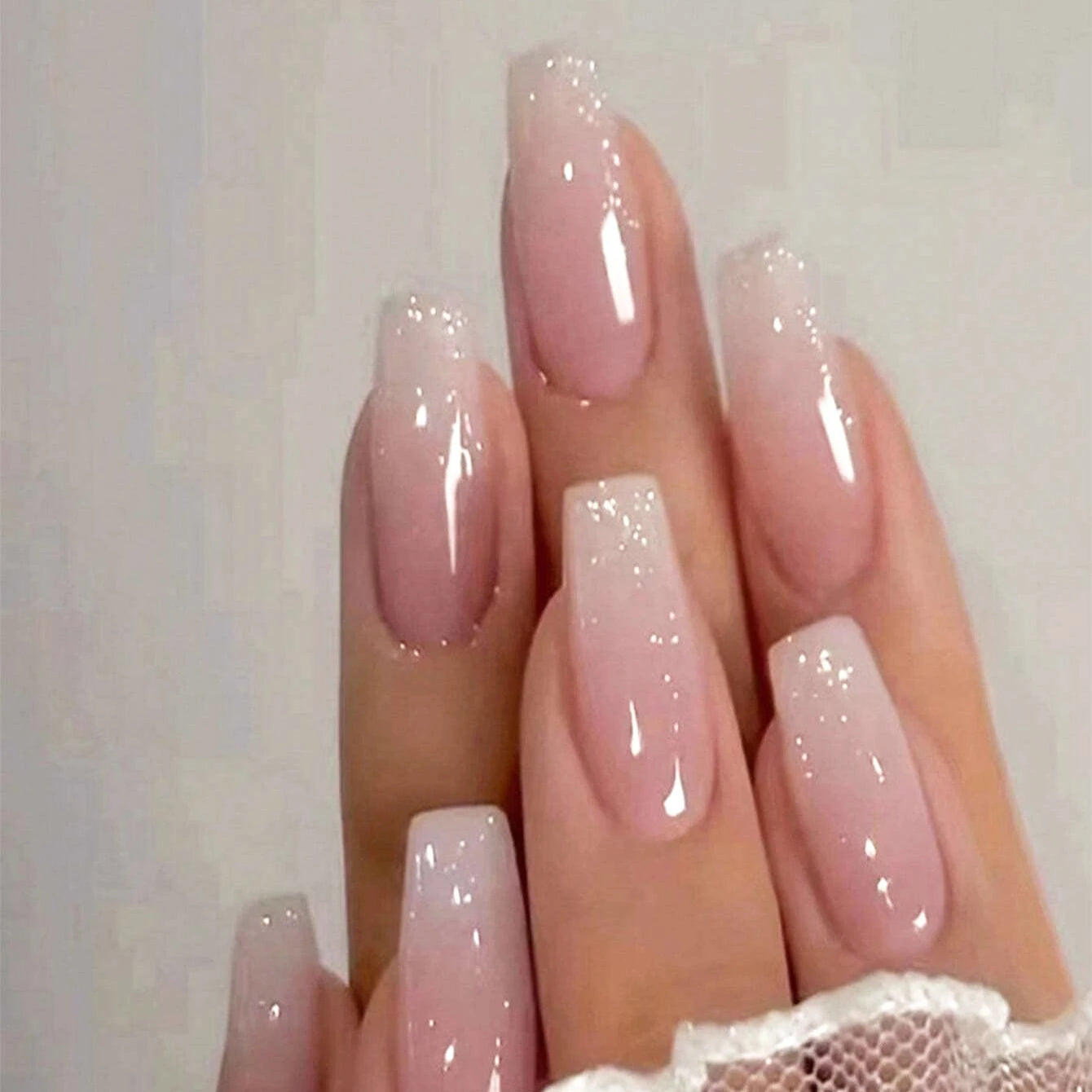 24 pièces/ensemble faux ongles carrés courts pour femmes mignon mariée coeur blanc français conseils faux ongles y2k presse sur faux ongles fournitures