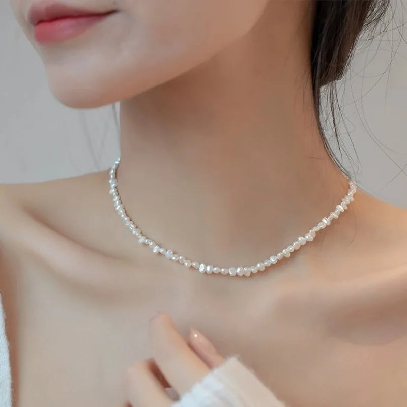 Korean version of Baroque retro irregular pearl collarbone chain~ French high-end sense niche girl style versatile neck jewelry